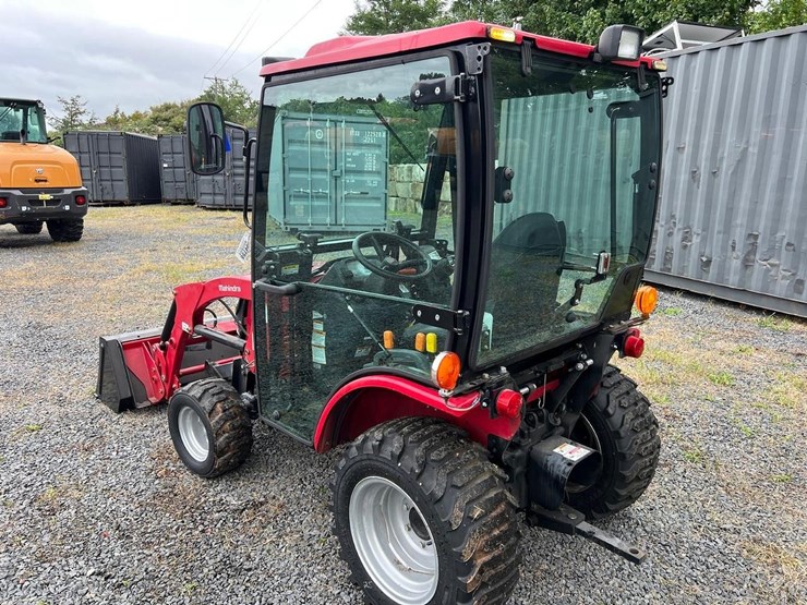 2022-mahindra-emax-25l-tractor-image-3