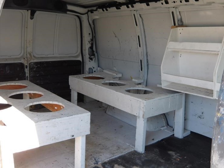 2016-utility-van-image-17