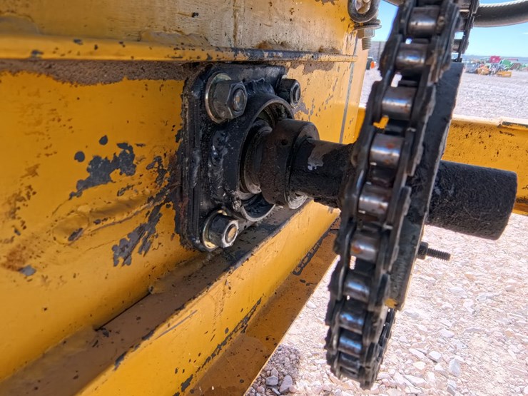#1025-•-2006-henke-buffalo-1254-roller-mill-image-41