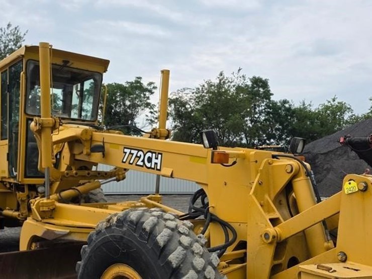 1999-deere-772ch-image-43