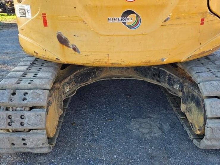 2015-deere-135g-image-26