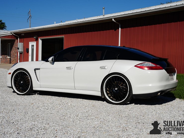 run-#113---2013-porsche-panamera-2-image-7