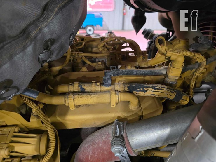 2019-caterpillar-cp44b-image-20