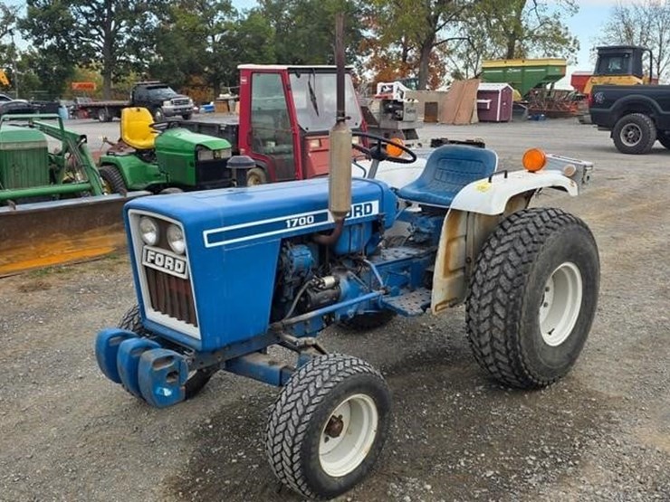 ford-1700-image-1