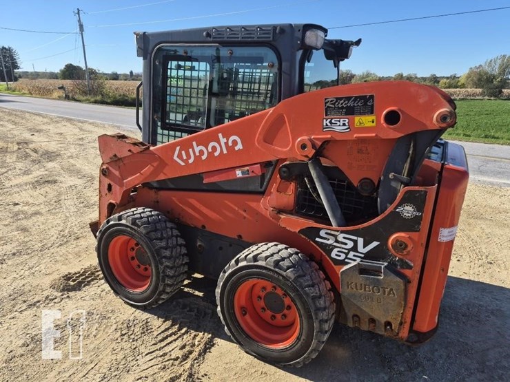 kubota-ssv65-image-2