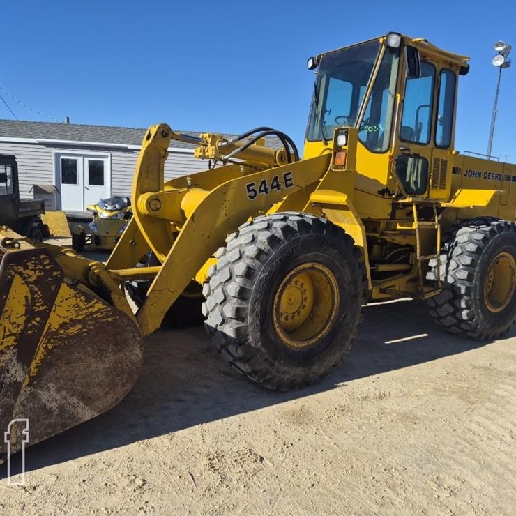 1991 DEERE 544E