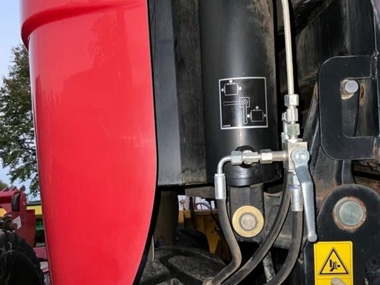 2013-new-holland-big-baler-340-image-33