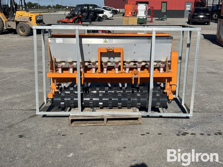 2026-arteer-nsd-72w-3-pt/skid-steer-no-till-drill/seeder-image-2