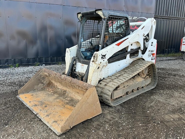 2023-bobcat-t740-skid-steer-loader-image-2