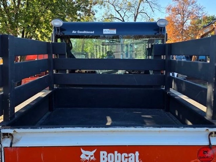 2010-bobcat-toolcat-5600-image-19