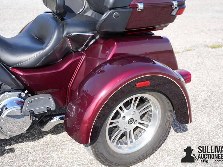 run-#102---2015-harley-davidson-trike-image-18