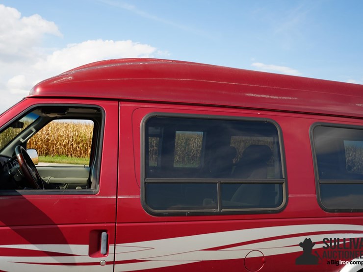 run-#22---2002-ford-conversion-chariot-van-image-14