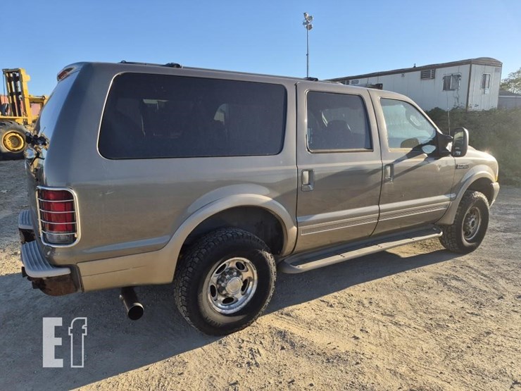 2003-ford-excursion-eddie-bauer-image-3