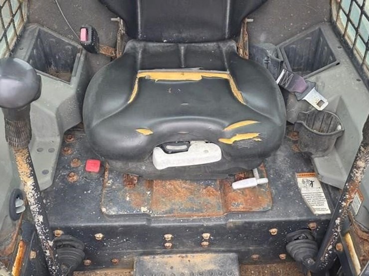 2014-bobcat-s770-image-43