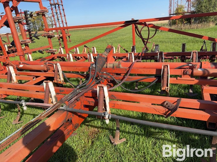 wil-rich-32’-field-cultivator-image-15