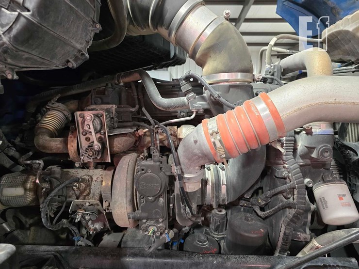 2017-kenworth-t680-image-29
