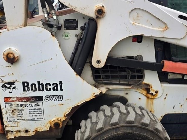 2014-bobcat-s770-image-15