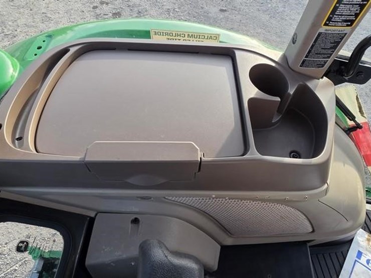 2019-john-deere-5100e-image-76