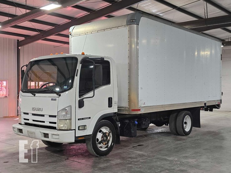 2011-isuzu-nrr-image-1