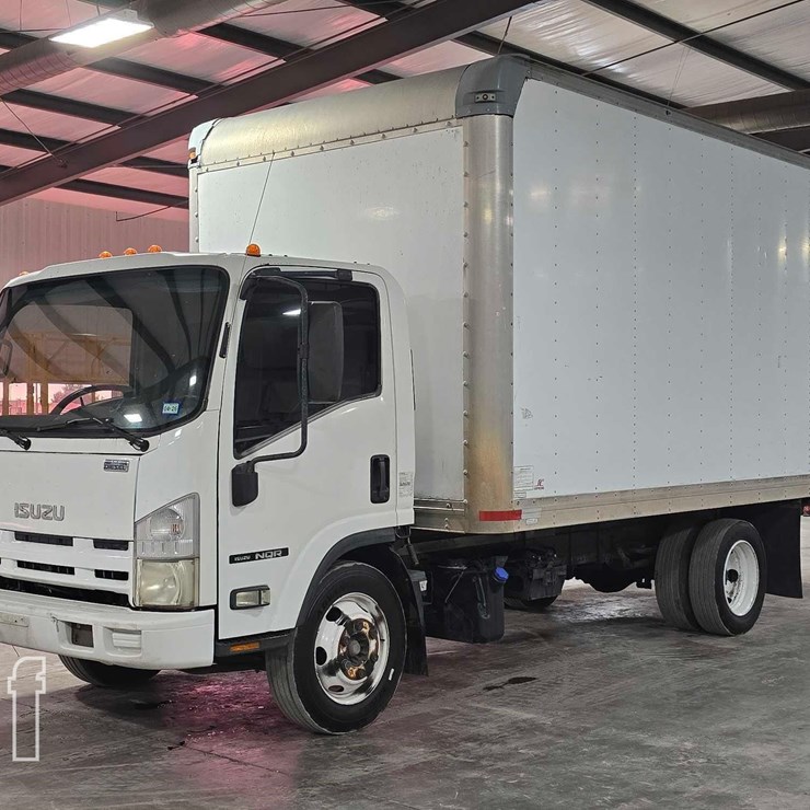 2011 ISUZU NRR