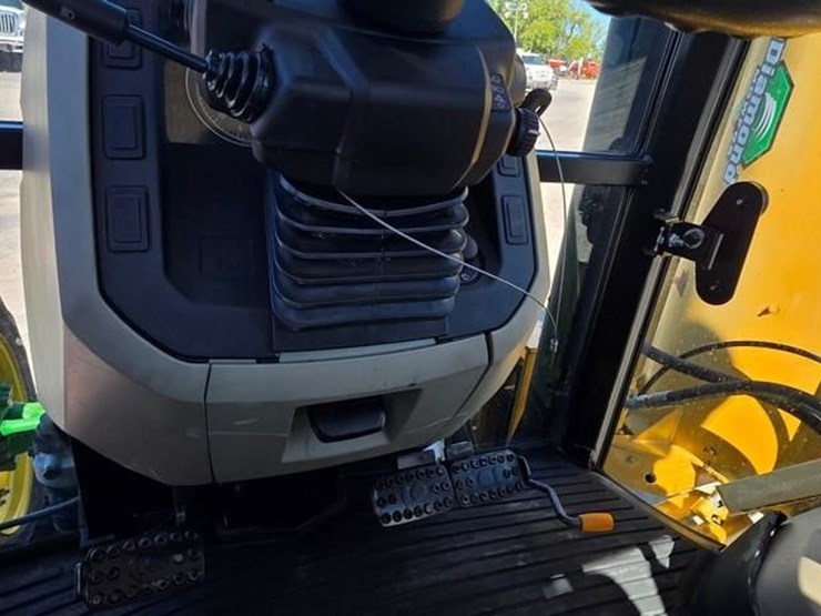 2019-john-deere-5100e-image-65