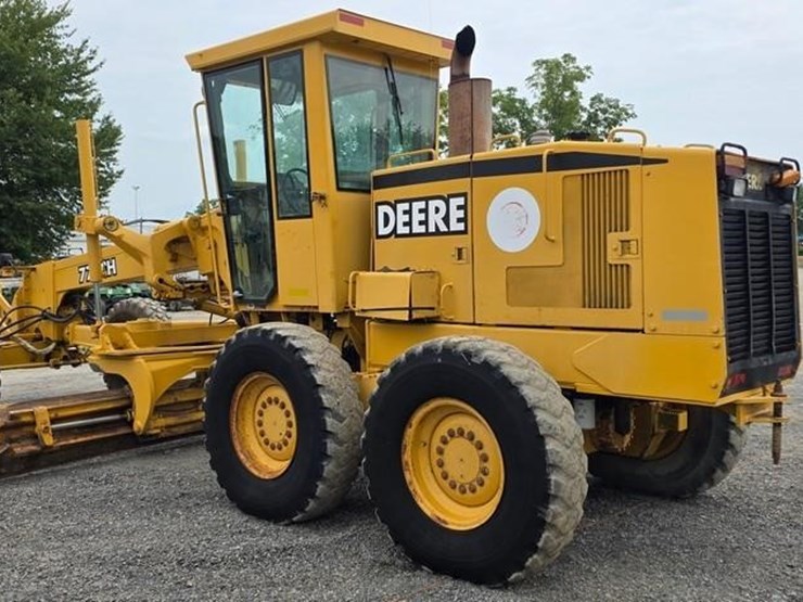 1999-deere-772ch-image-4