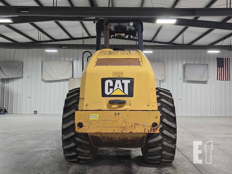 2012-caterpillar-cp54b-image-8