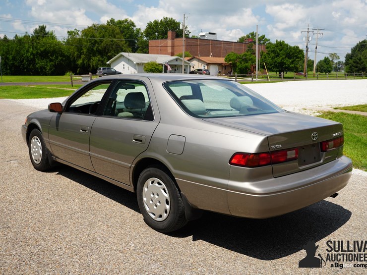 run-#167---1998-toyota-camry-clx-sedan-image-7