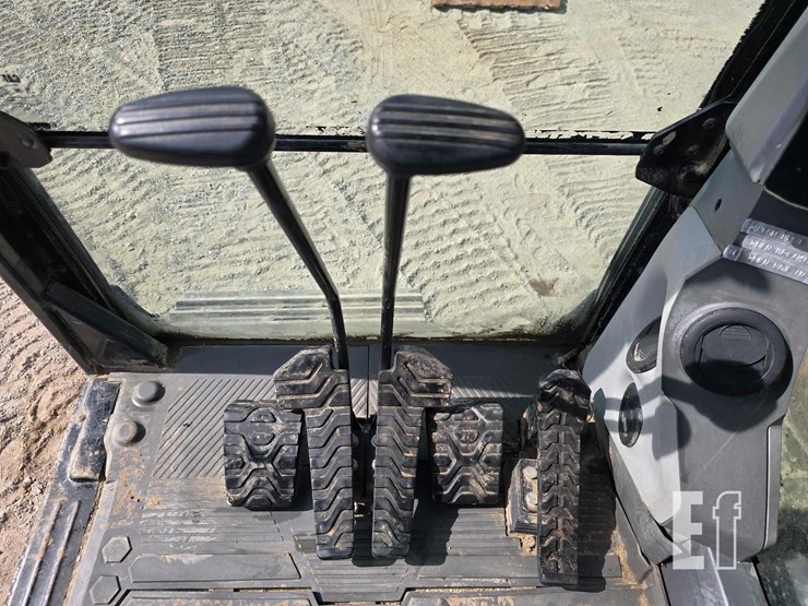 2018-caterpillar-320gc-image-15