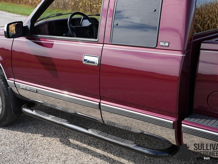 run-#139---1996-gmc-sierra-1500-4x4-stepside-pickup-image-18