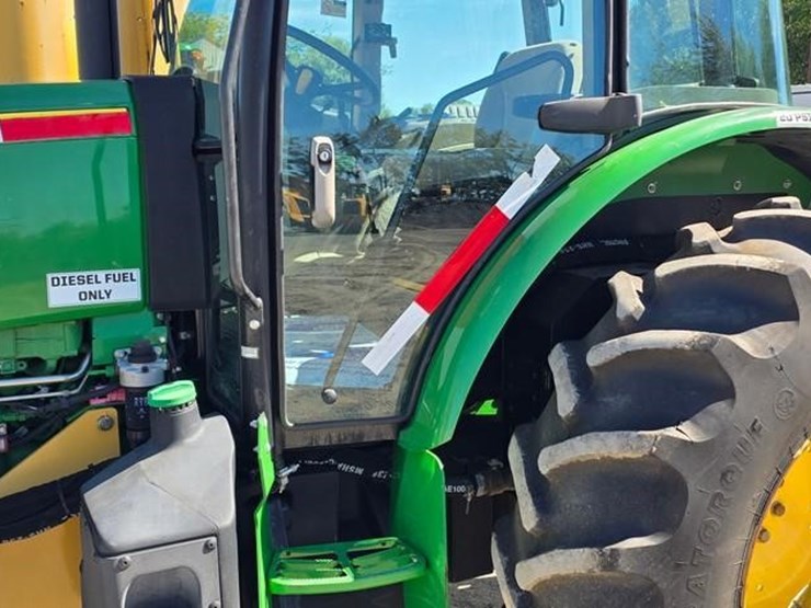 2019-john-deere-5100e-image-36
