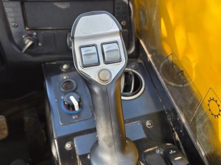 2018-jcb-505-20tc-image-53