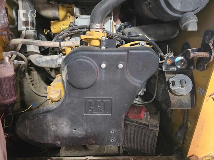 2018-caterpillar-299d2-image-35