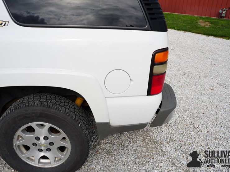 run-#42---2004-chevrolet-tahoe-4x4-suv-image-18