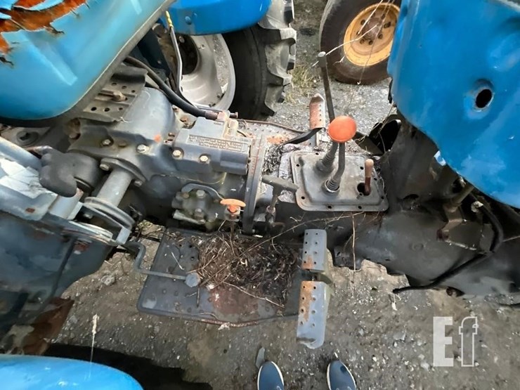 new-holland-3930-image-28