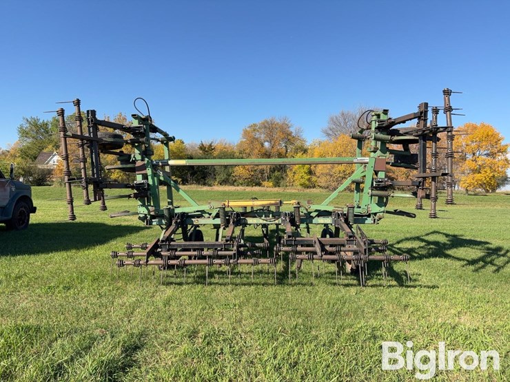 john-deere-1610-25'-chisel-plow-image-6