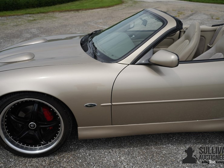 run-#103---1999-jaguar-xk8-convertible-"mina-gallery"-edition-image-15