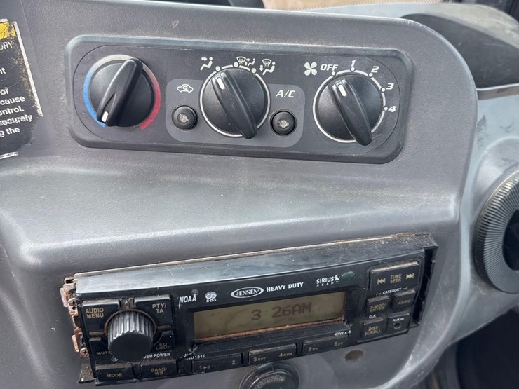 kubota-rtv1100-image-24