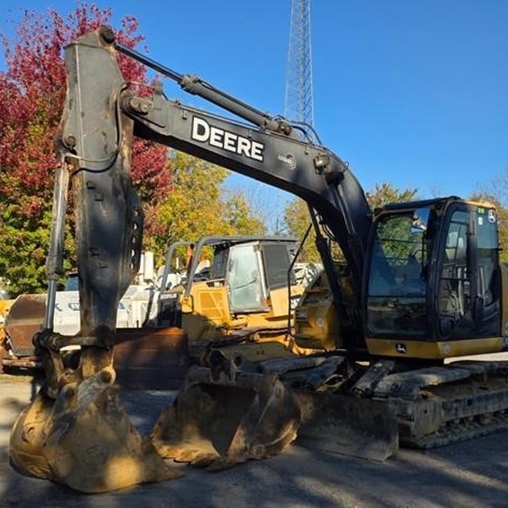 2015 DEERE 135G