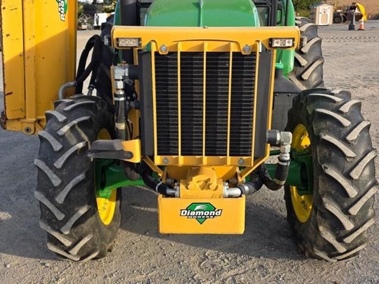 2019-john-deere-5100e-image-42