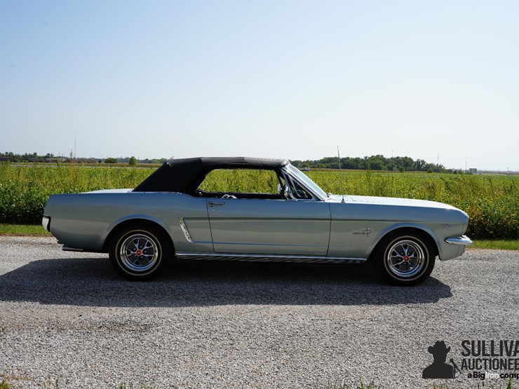 run-#65---1965-ford-mustang-convertible-image-4