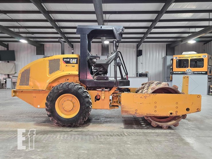 2019-caterpillar-cp44b-image-6