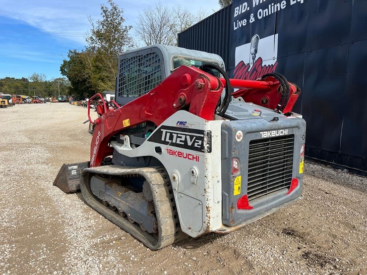 2023-takeuchi-tl12v2-skid-steer-loader-image-4