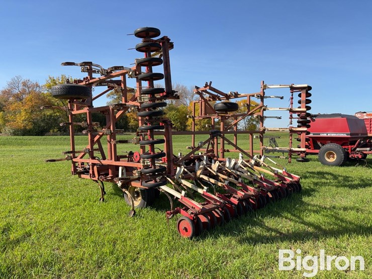 wil-rich-27’-field-cultivator-image-7