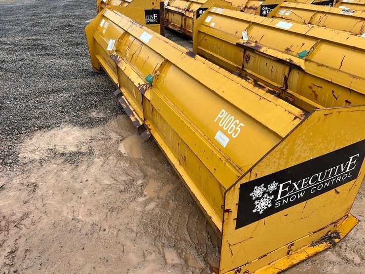 protech-sp12s-12'-skid-steer-snow-pusher-image-3