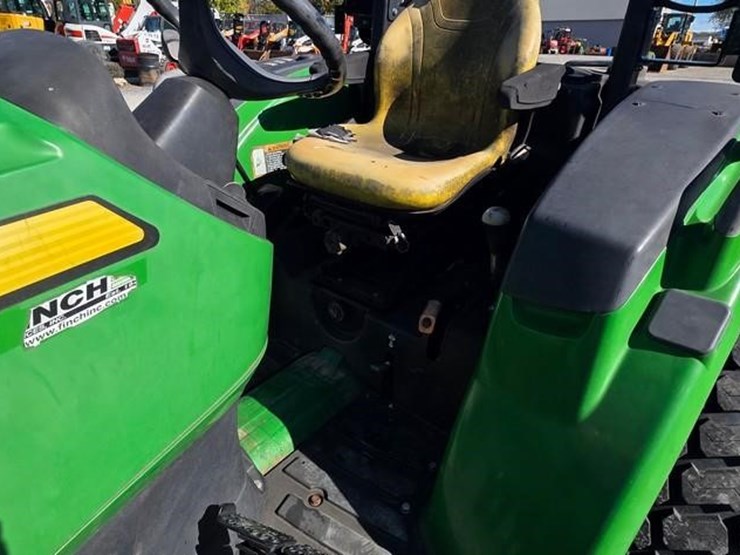 john-deere-4052m-image-35