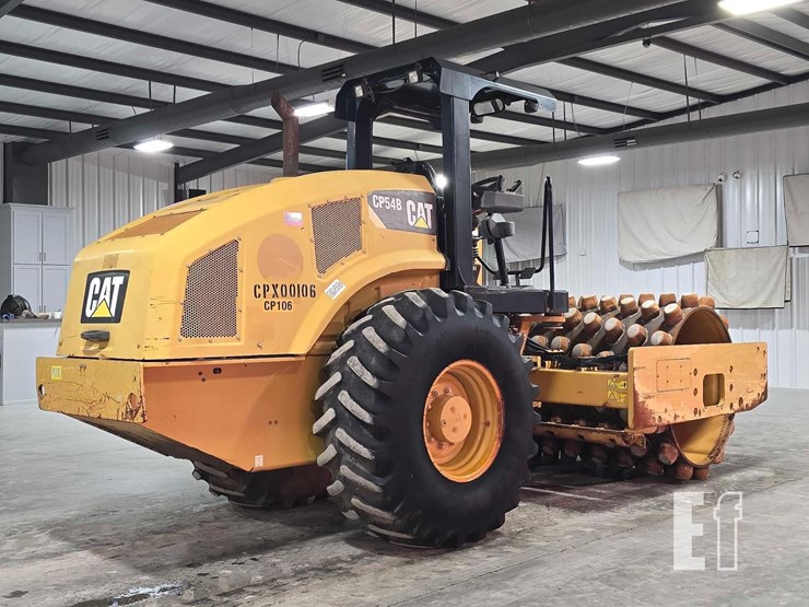 2012-caterpillar-cp54b-image-3