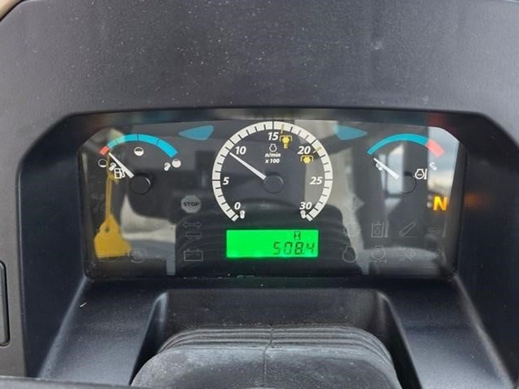 2016-john-deere-5065e-image-66