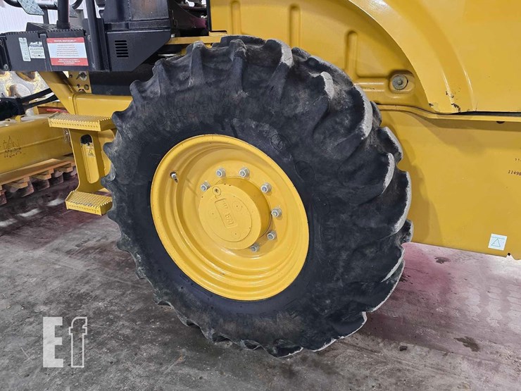 2019-caterpillar-cp44b-image-24
