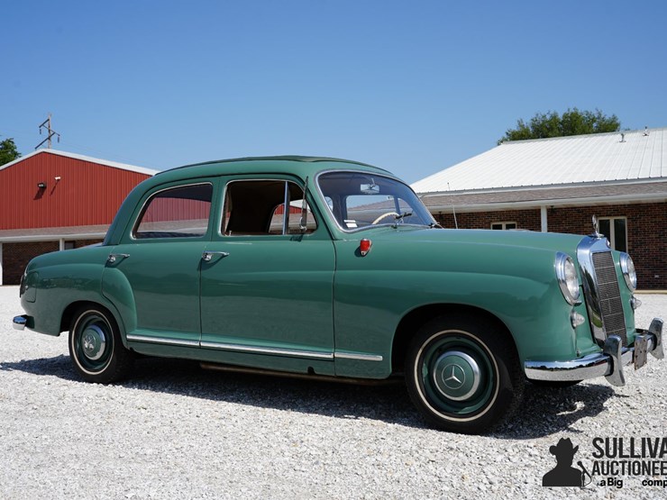 run-#122---1957-mercedes-benz-sedan-image-3